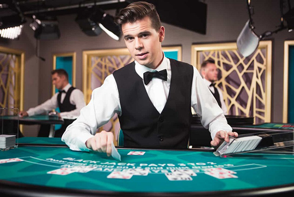Công việc Dealer phải làm thường ngày tại các sòng casino online